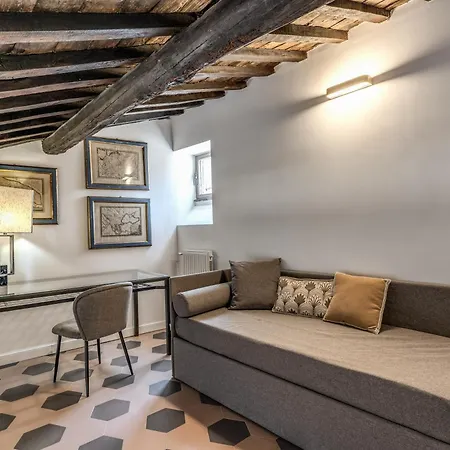 Apartment Cisterna 8